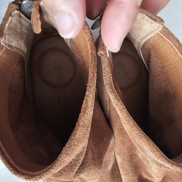 Gentle Souls New - Picture 4 of 6